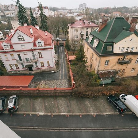 Modern Apartment On Mechnikova Street 18 Лвив Екстериор снимка