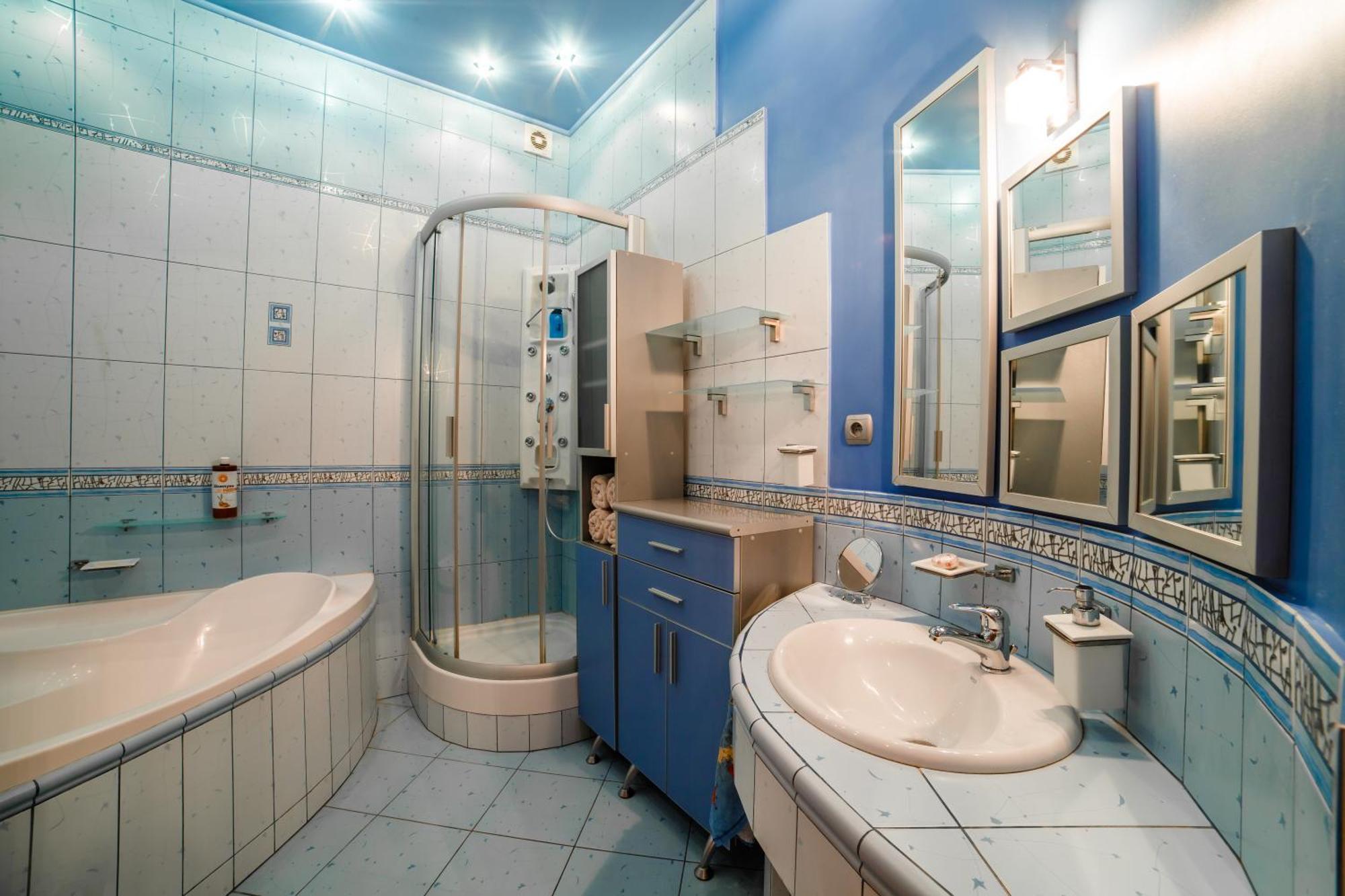 Modern Apartment On Mechnikova Street 18 Лвив Екстериор снимка