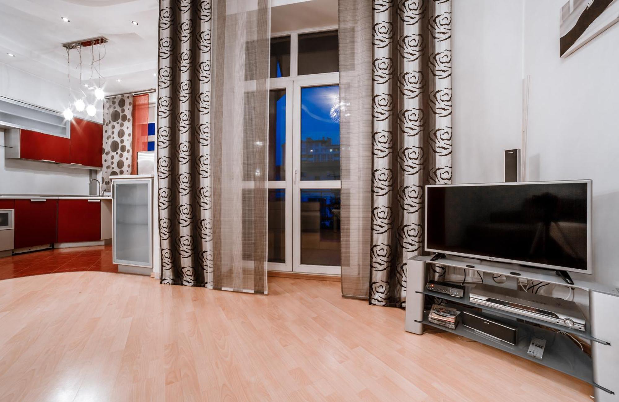 Modern Apartment On Mechnikova Street 18 Лвив Екстериор снимка